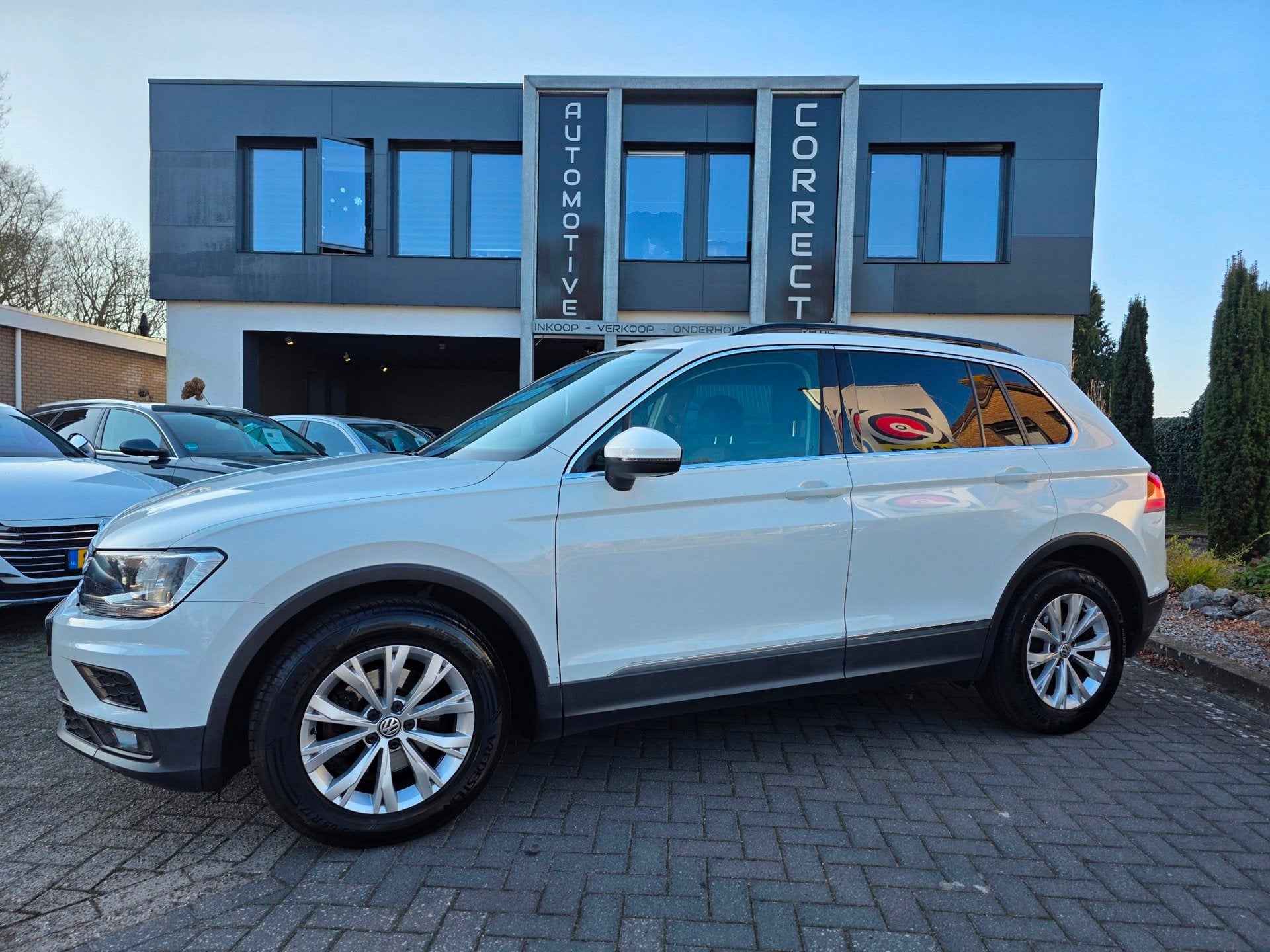 Volkswagen Tiguan 1.4 TSI ACT Comfortline |automaat|trekhaak, Auto's, Stof, 4 cilinders, 150 pk, Wit