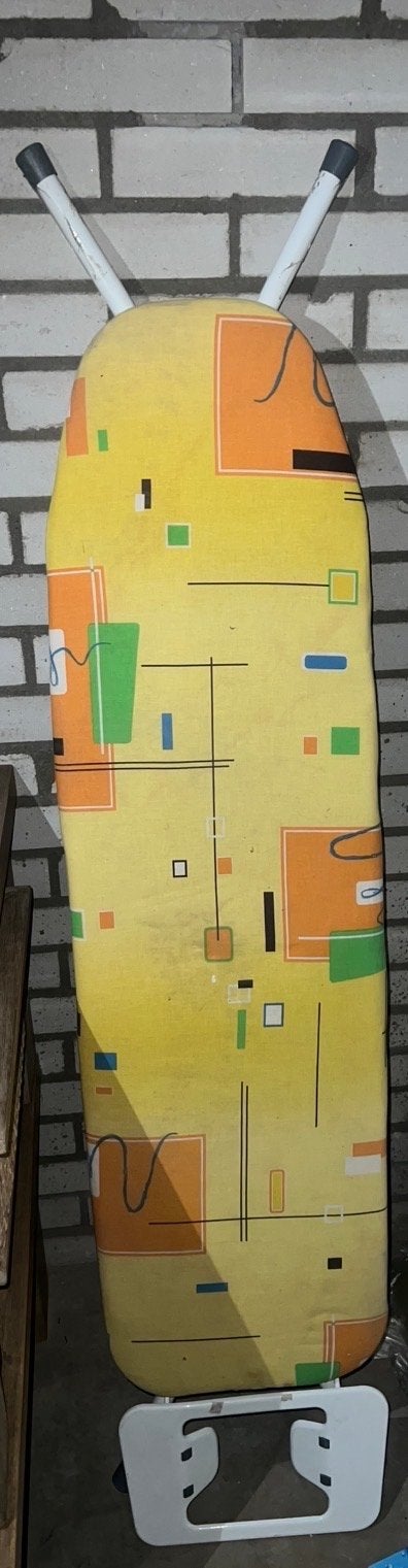 Strijkplank met vrolijk patroon, Ophalen, Gebruikt