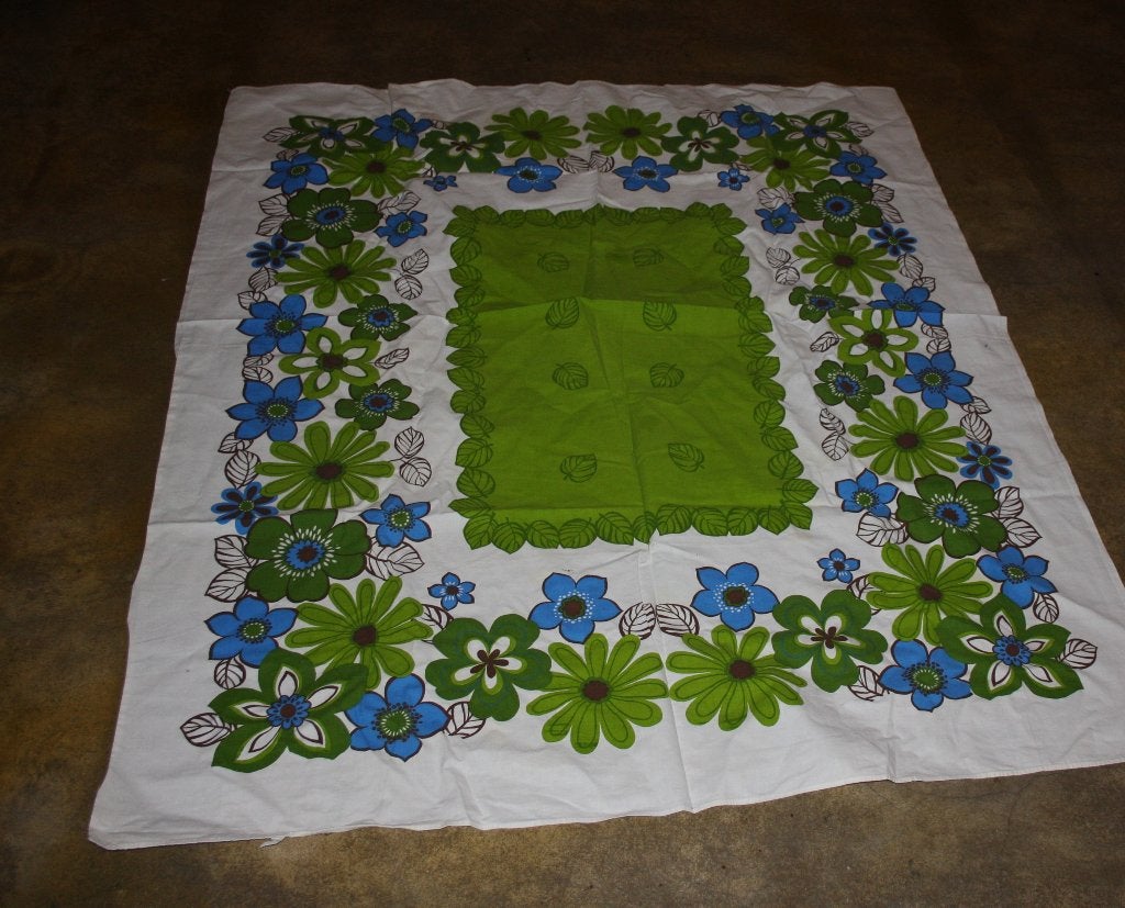 Vintage tafelkleedje groen blauw 139x117, Gebruikt, Ophalen of Verzenden, Katoen, Meerkleurig