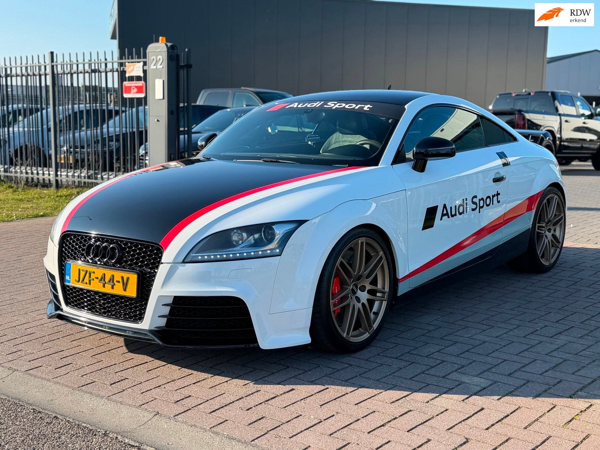 Audi TT 2.5T TTRS Pro Line Handgeschakeld 2011 340PK, Auto's, Euro 5, TT, Gebruikt, Zwart