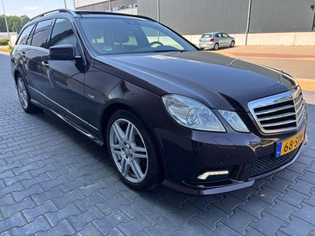 Mercedes-benz E-KLASSE 250 CGI BNS CL. AV.G, Auto's, Mercedes-Benz, Automaat, Euro 5, Achterwielaandrijving, Gebruikt