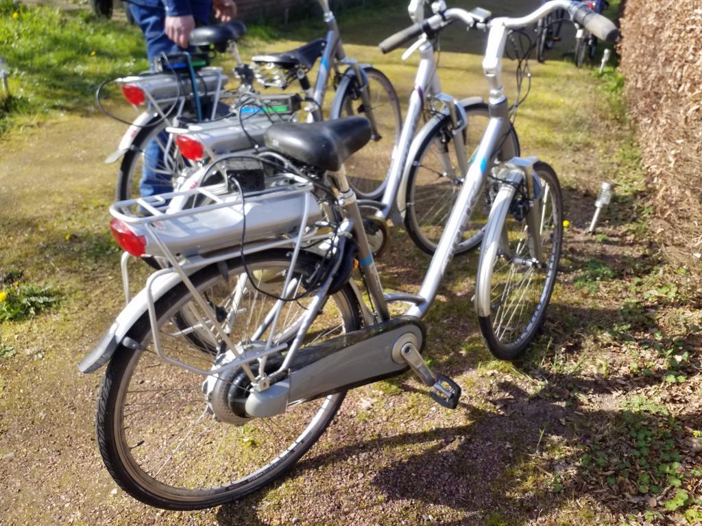 3 elektrische fietsen, merk Trek, alleen in 1 koop, €400, Fietsen en Brommers, Elektrische fietsen, Ophalen, Gebruikt, Overige merken