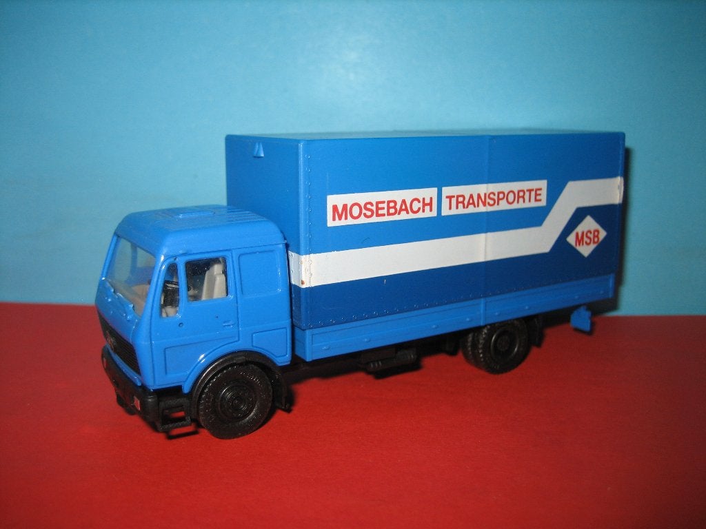 bak  Mosebach  Bakwagen  MERCEDES  Herpa, Hobby en Vrije tijd, Modelauto's | 1:87, Ophalen of Verzenden, Zo goed als nieuw, Bus of Vrachtwagen