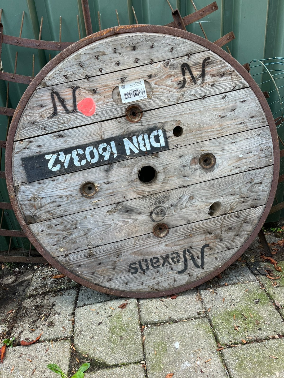 Groot blad van kabelhaspel met ijzeren band, Ophalen, Zo goed als nieuw, Plank, 50 mm of meer