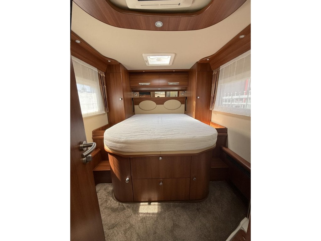 Carthago Chic E-Line I 51 QB - 2014 - BOMVOL - LUXE CAMPER, Caravans en Kamperen, Campers, Koelkast, Standaard zit, Vloeistofverwarming