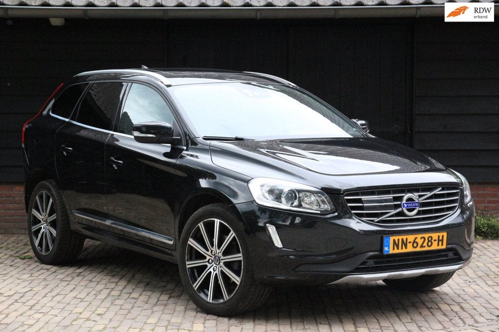 Volvo XC60 2.0 D4 FWD R-Design Panorama-Elek,Dak/Camera/Xeno, Auto's, Volvo, 1969 cc, Zwart, Leder, Bedrijf