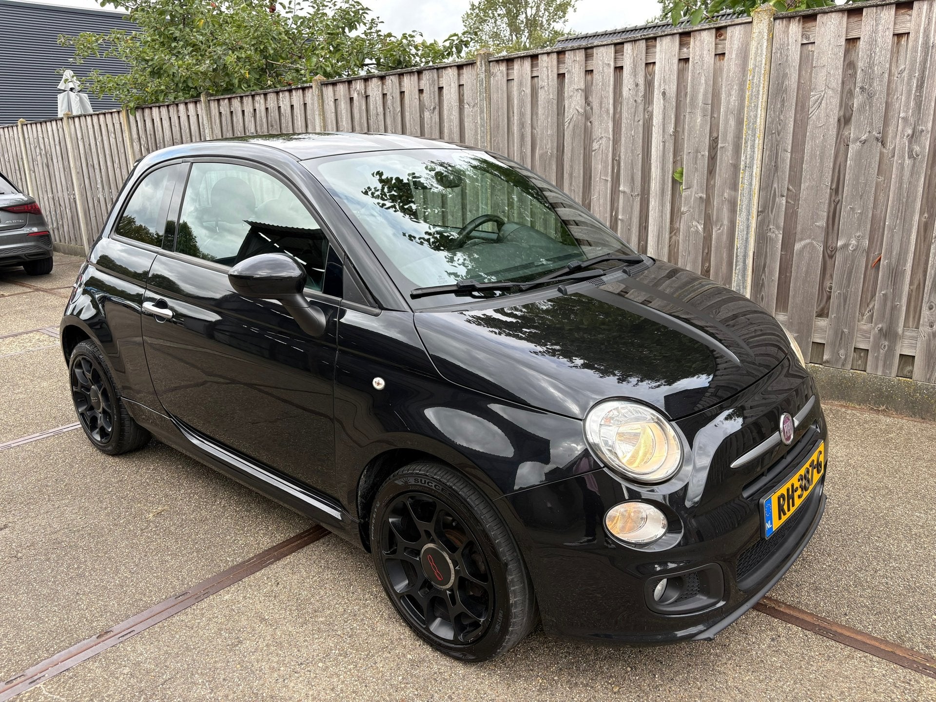 Fiat 500 1.2 Lounge PARKEERSENSOREN/ AIRCO/ DIGITAL DASH, Auto's, Voorwielaandrijving, Gebruikt, 840 kg, Zwart