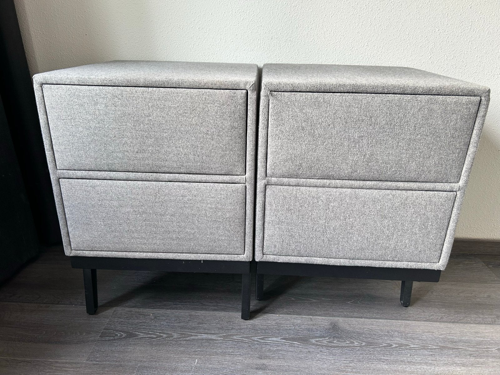 Swiss Sense Lifestyle Nachtkastjes (set van 2) Grijs, Overige materialen, Zo goed als nieuw, 45 tot 65 cm, 55 tot 70 cm