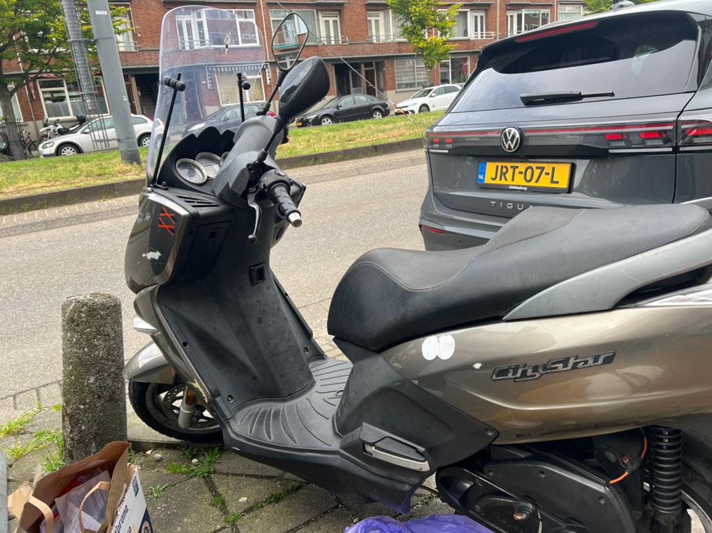 scooter /brommer te koop voor onderdelen, Ophalen, Gebruikt, Benzine