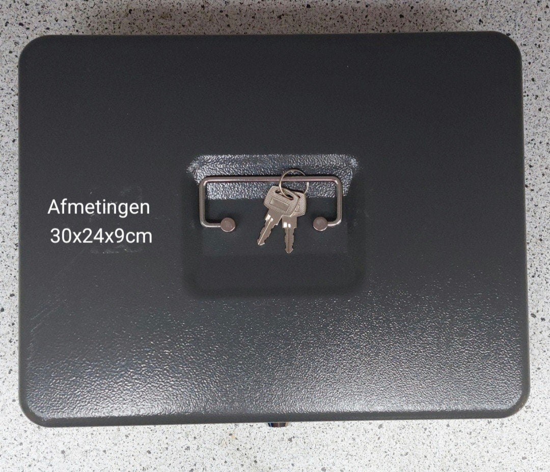 Geldkistje met muntenhouder Afmetingen
30x24x9cm voor
€25, Ophalen of Verzenden, Nieuw