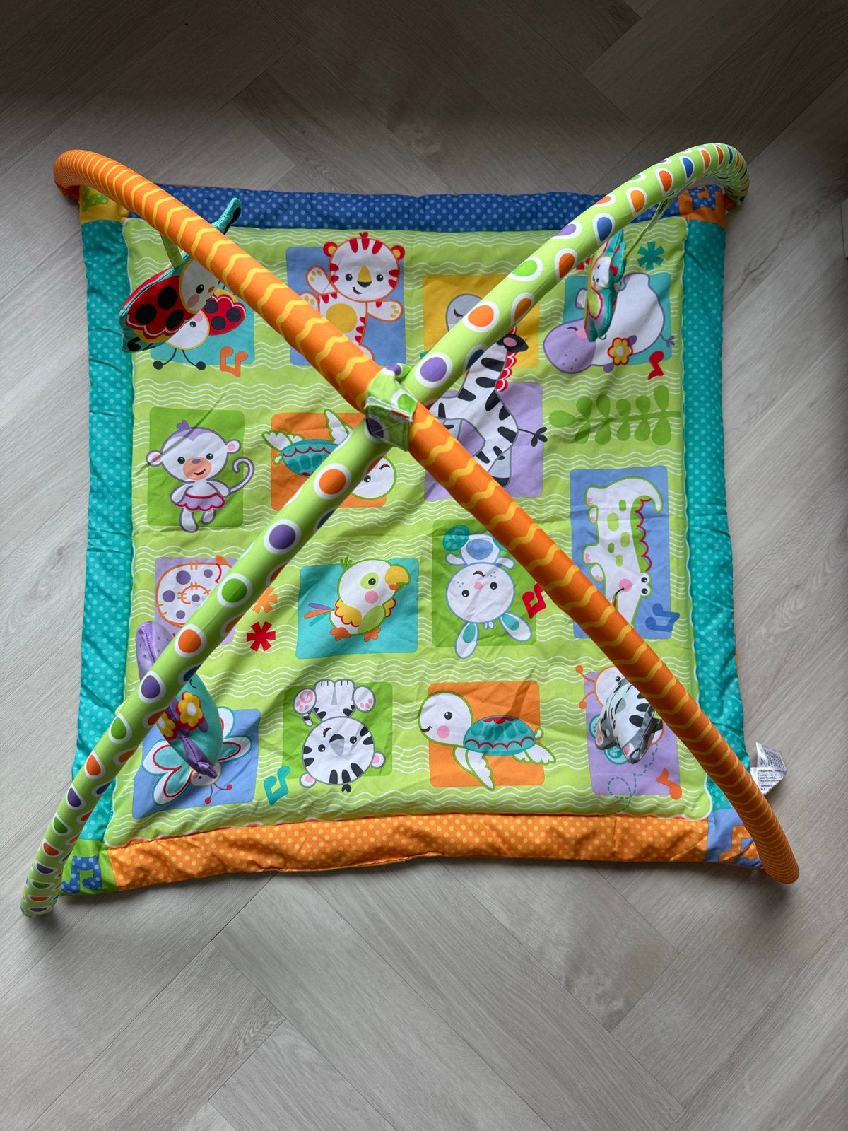 Speelkleed met babygym en speeltjes, Ophalen, Zo goed als nieuw, Speelkleed