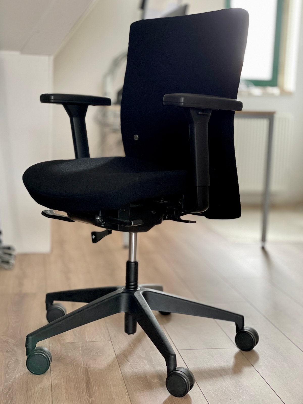 Ergonomische bureaustoel van Interstuhl, Ophalen of Verzenden, Zo goed als nieuw, Zwart