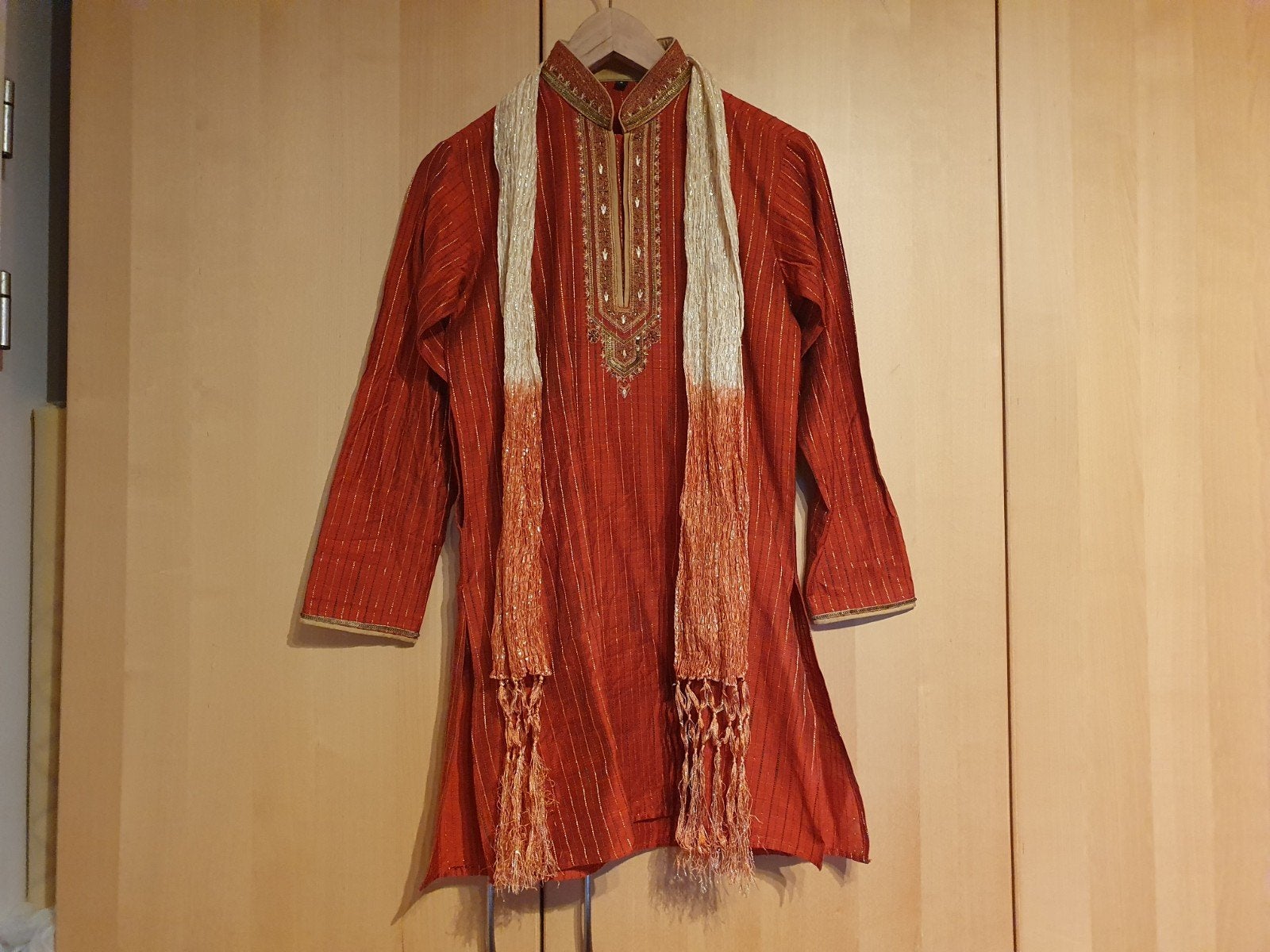 Traditionele Indiase Kurta met Sjaal - Oranje/Goud, Kinderen en Baby's, Ophalen of Verzenden, Zo goed als nieuw, 146 t/m 152, Jongen