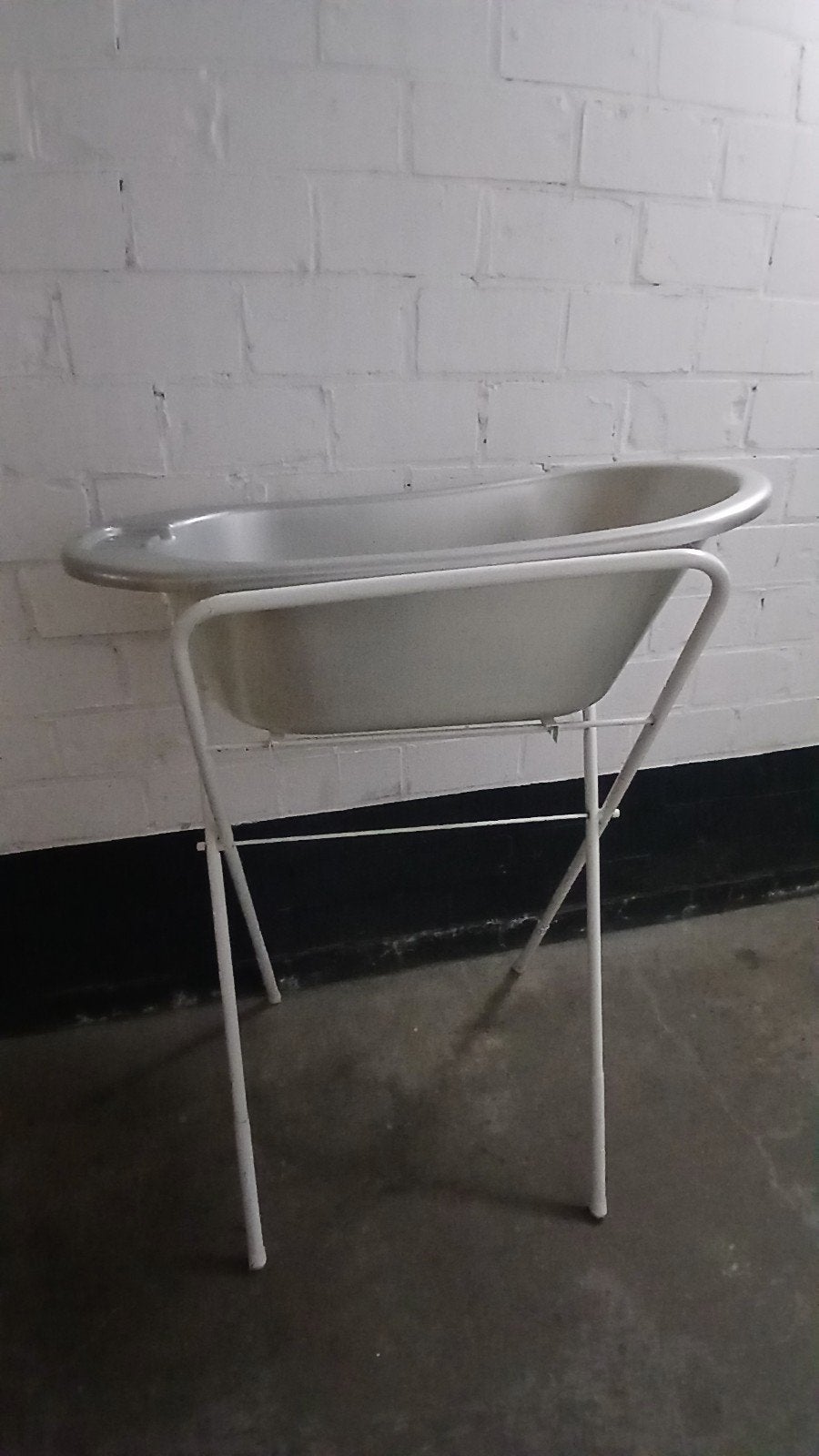 Baby badje met standaard en badinzet, Kinderen en Baby's, Badjes en Verzorging, Ophalen, Zo goed als nieuw, Badje, Standaard