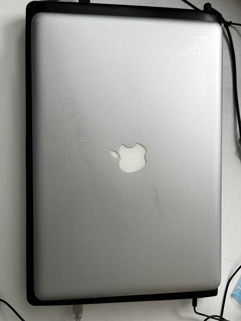 Macbook pro A1286 late 2008 werkend. Barst in scherm, MacBook Pro, Gebruikt, 256 GB, 2 tot 3 Ghz