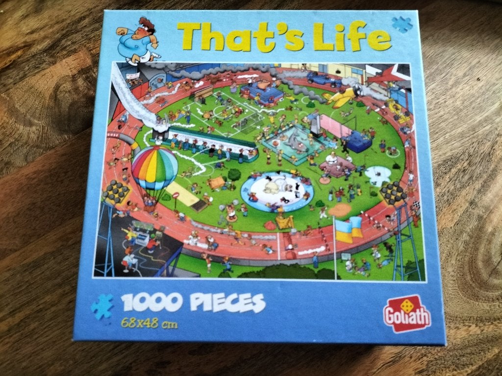 That's Life puzzel Sportveld / stadion (1000 stukjes), Ophalen of Verzenden, 500 t/m 1500 stukjes, Zo goed als nieuw, Legpuzzel