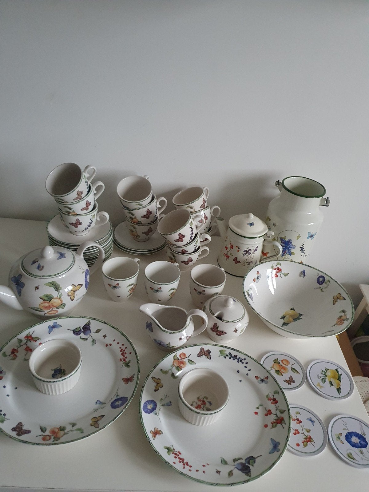 Janneke Brinkman, Fruit en flowers, Nieuw., Nieuw, Ophalen of Verzenden, Bord(en), Overige stijlen