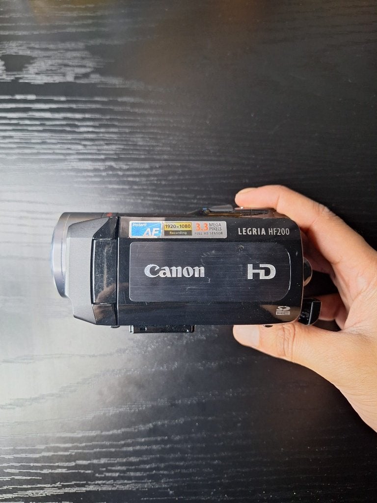 Canon Legria HF200 Handycam [ Retro / Vintage ], Audio, Tv en Foto, Videocamera's Digitaal, Full HD, Verzenden, Canon, 20x of meer