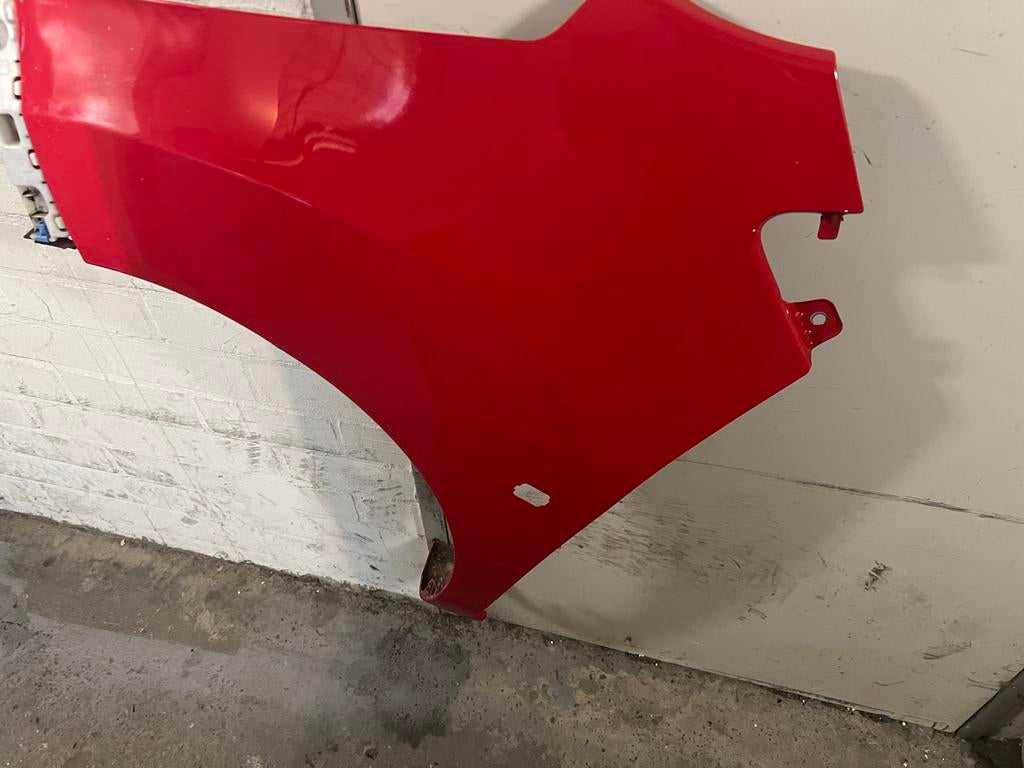 Chevrolet Spark Spatbord Links Voor Rood, Gebruikt, Chevrolet, Links, Ophalen of Verzenden