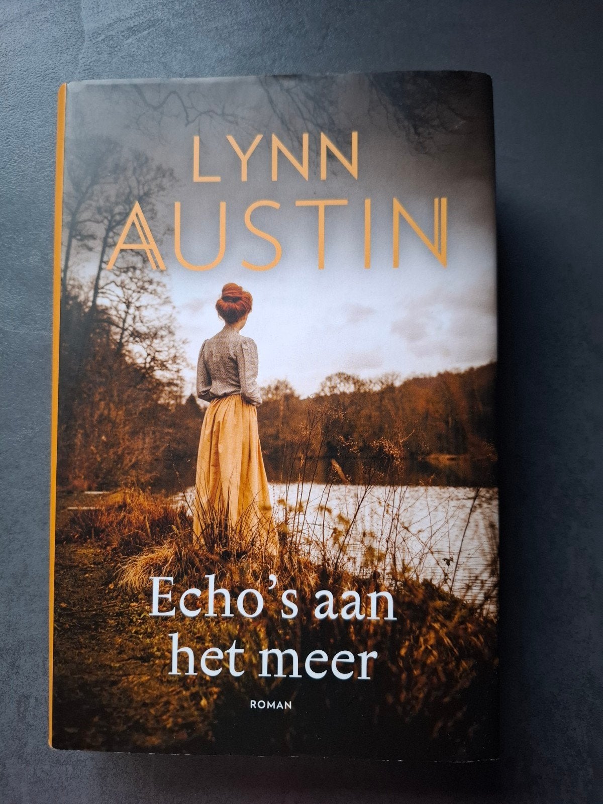 Echo's aan het meer - Lynn Austin (Roman), Ophalen of Verzenden, Zo goed als nieuw, Lynn Austin