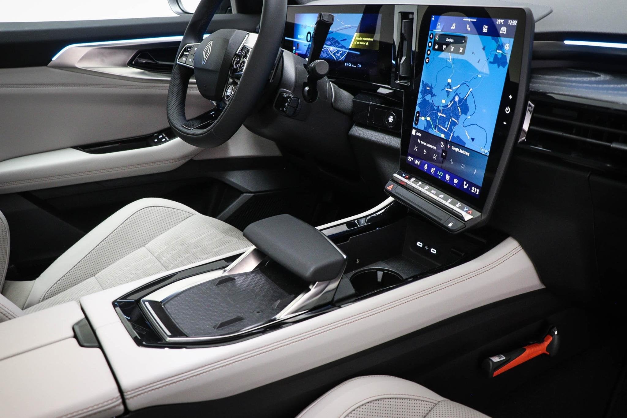 Renault Espace E-Tech full hybrid 200 iconic 7p. | LIGHT & S, 1199 cc, 7 stoelen, 1681 kg, Origineel Nederlands
