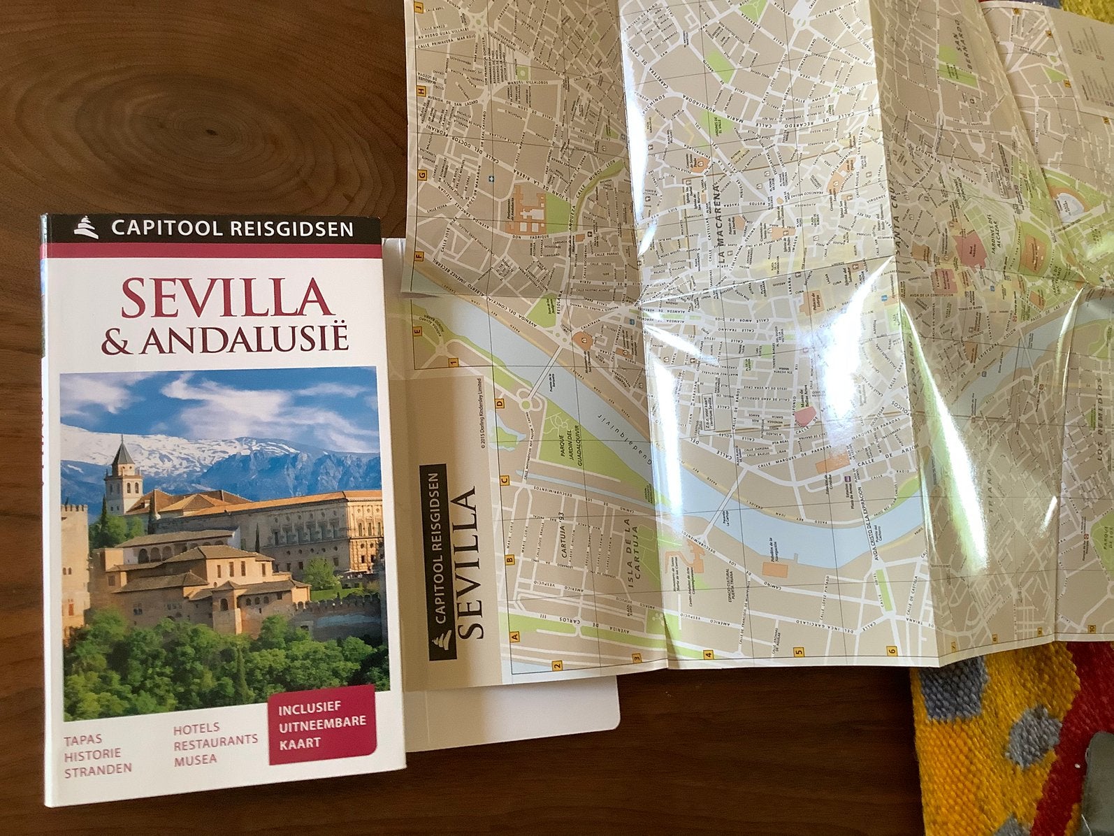 Sevilla & Andalusië Capitool reisgids 288pg info kaarten, Gelezen, Capitool, Europa, Ophalen of Verzenden