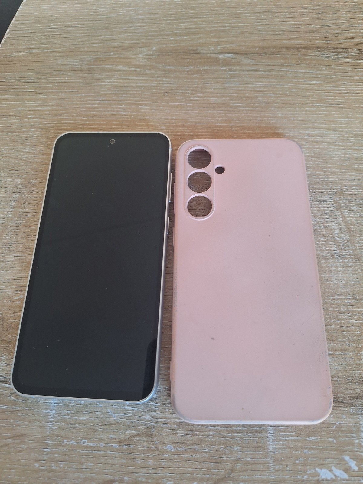 Samsung Galaxy S23 FE 128GB - Zo goed als nieuw met hoesje