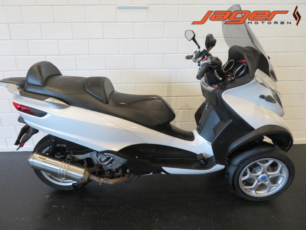 Piaggio MP3 500 LT MP3 AUTORIJBEWIJS TOP! (bj 2018), Bedrijf, Scooter