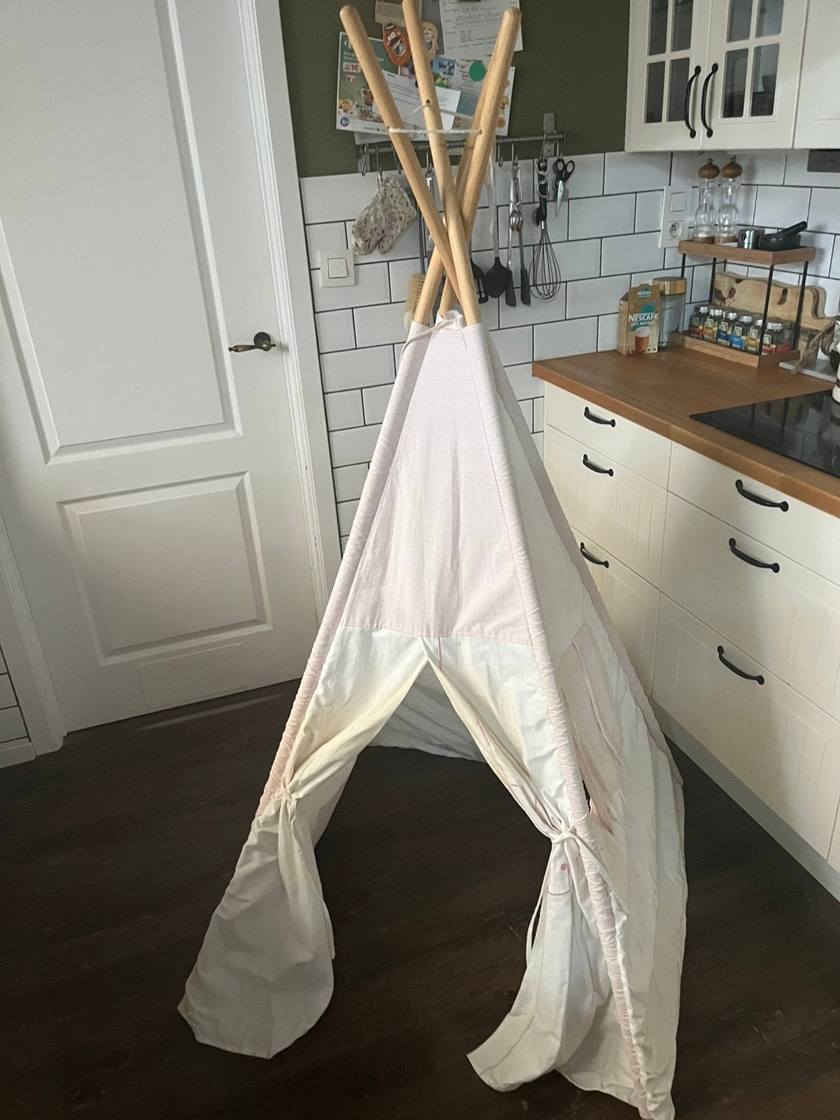 Tipi tent Nijntje roze, Ophalen, Zo goed als nieuw