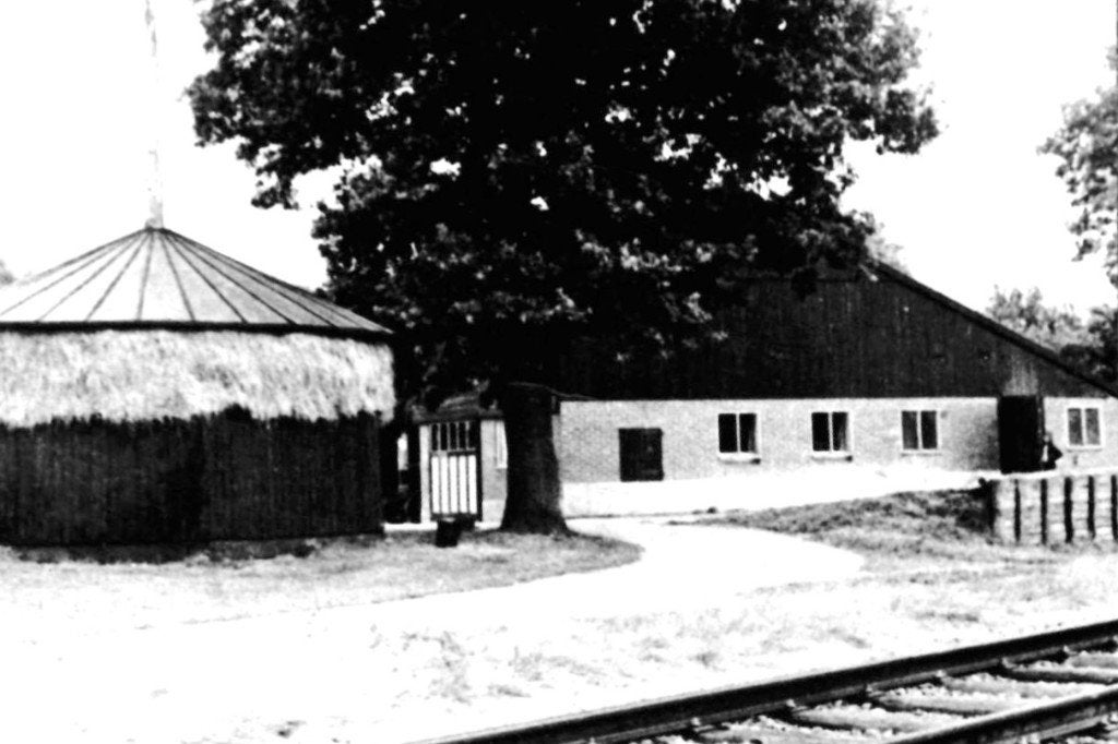 968137	Beekbergen	Gld	1978 Kampeerboerderij	De Bosrand, Ophalen of Verzenden, 1960 tot 1980, Gelopen, Gelderland