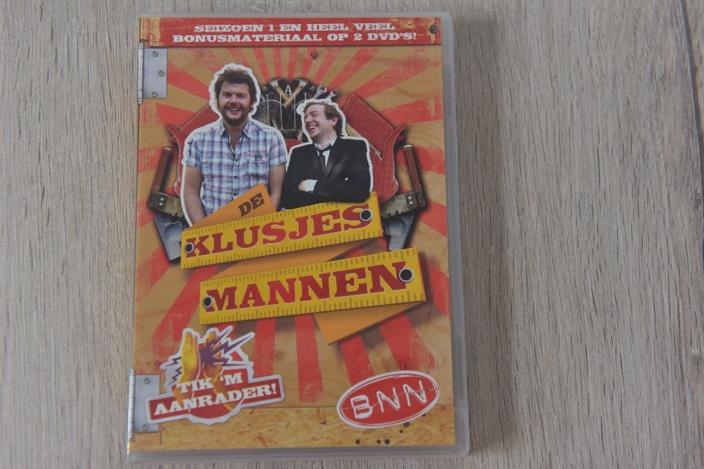 DE KLUSJES MANNEN BNN - 2DVDbox - TIK M AANRADER SEIZOEN 1, Cd's en Dvd's, Seizoen 1, Verzenden, Alle leeftijden, Nederlands