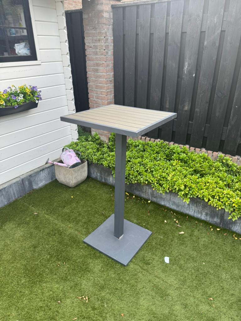 2x staantafel, Ophalen, Zo goed als nieuw
