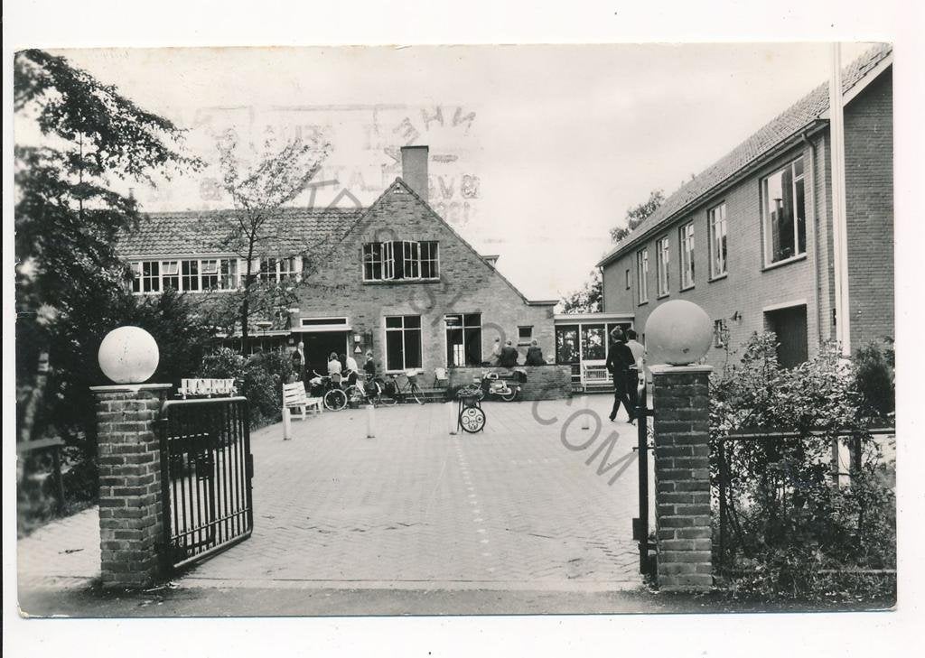 Arnhem - Jeugdherberg Alteveer [KRST003-5858, Verzamelen, Ansichtkaarten | Nederland, Verzenden, 1940 tot 1960, Gelopen, Gelderland
