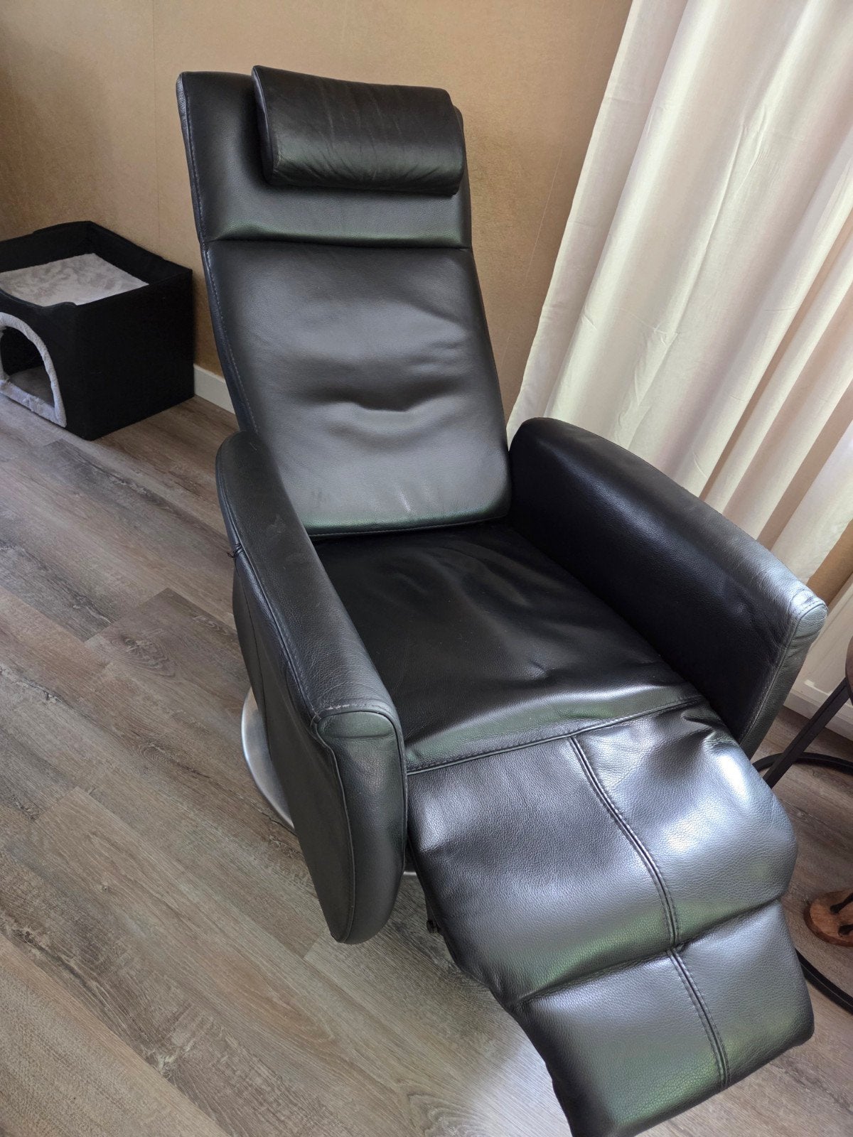 Luxe Zwarte Leren prominent Relaxfauteuil - Comfortabel & Ve, Ophalen, Modern, Comfortabel, Gebruikt, 100 tot 125 cm