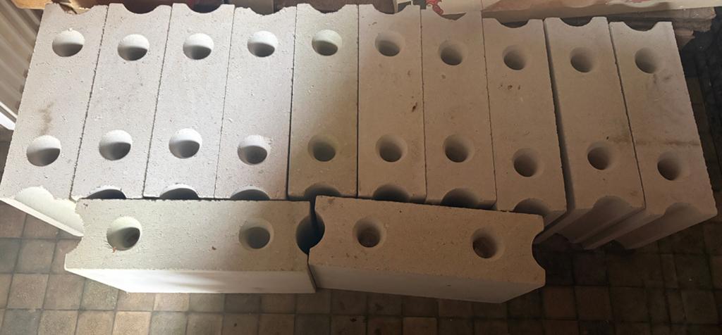 12 st. Kalkzandsteen metselblokken M100/240/ nieuw, Ophalen, Zo goed als nieuw, Kalkzandstenen