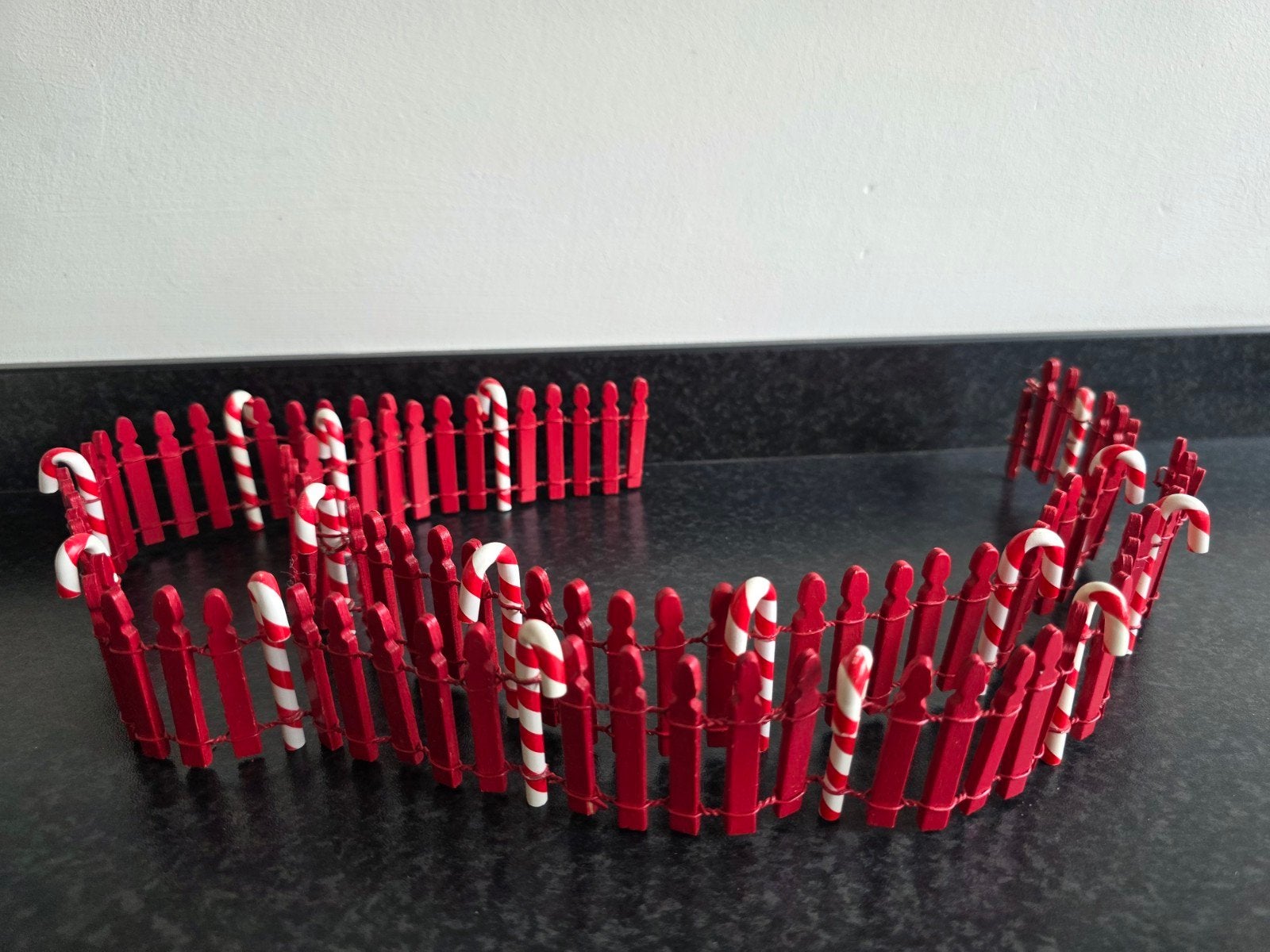 Department 56 North Pole Series Candy Cane Fence hekje, Ophalen, Gebruikt