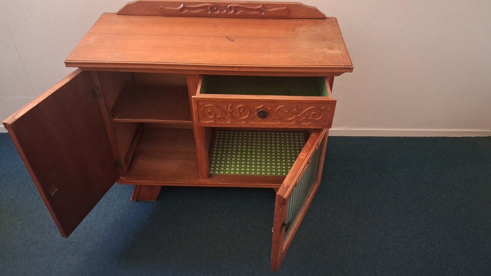 Antiek houten kastje met lade en deurtjes, Antiek en Kunst, Ophalen