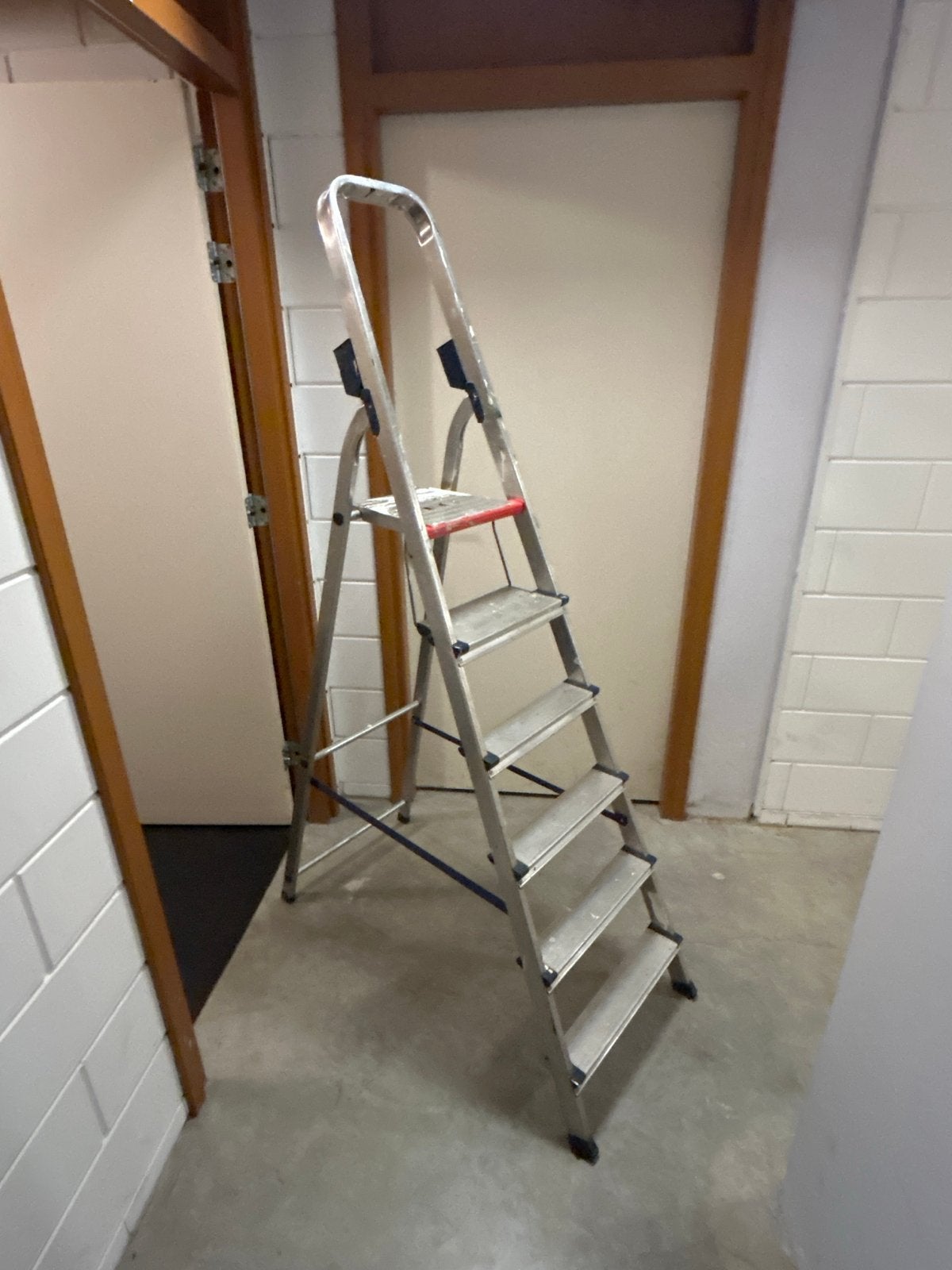 Altrex Stevige aluminium trap met 5 treden, Ophalen, Gebruikt, Trap, Minder dan 2 meter
