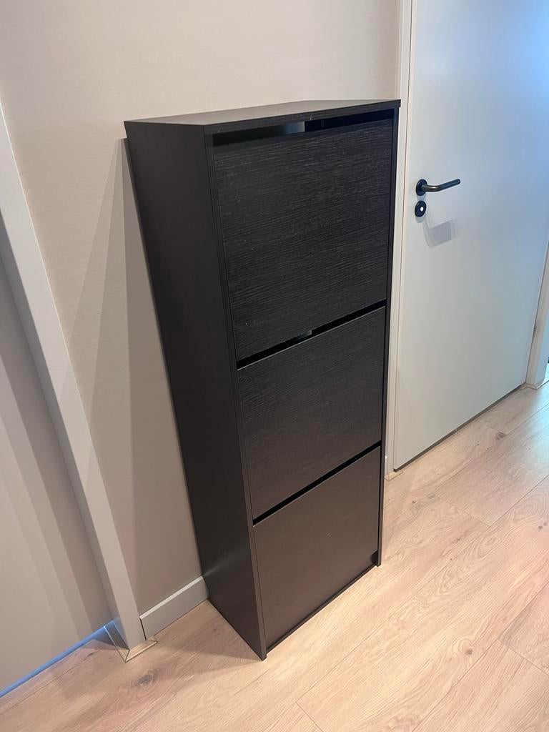 IKEA BISSA schoenenkast met 3 vakken - Donkerbruin, Huis en Inrichting, Kasten | Schoenenkasten, Ophalen, Gebruikt