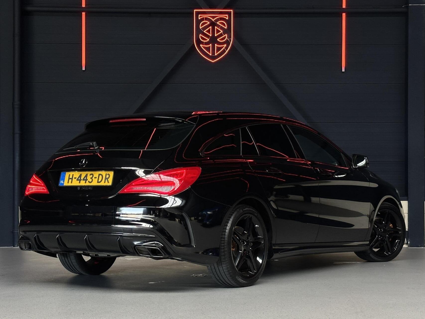 Mercedes CLA-klasse Shooting Brake 180 AMG |LED|CRUISE|STOEL, Auto's, CLA, 730 kg, Gebruikt, 4 cilinders