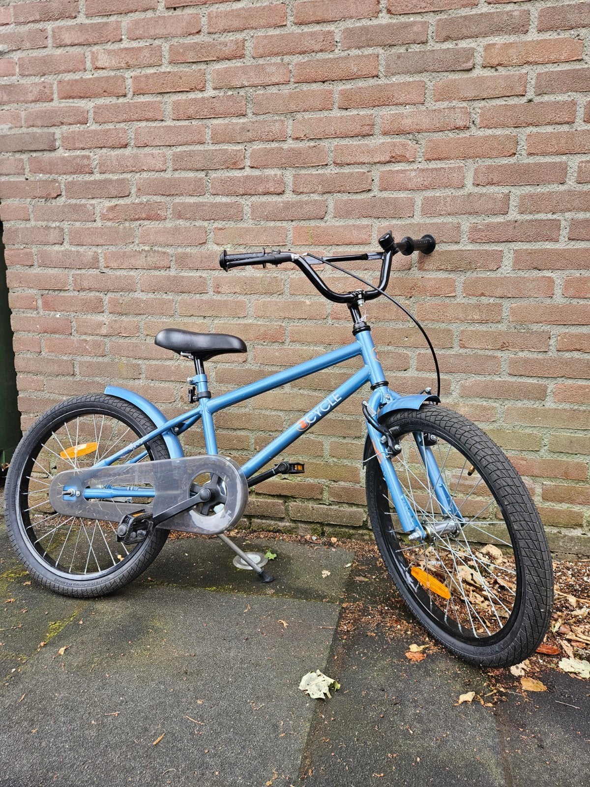 Blauwe kinderfiets - 20 inch, Fietsen en Brommers, Fietsen | Kinderfietsjes, Ophalen of Verzenden, Zo goed als nieuw, 20 inch of meer