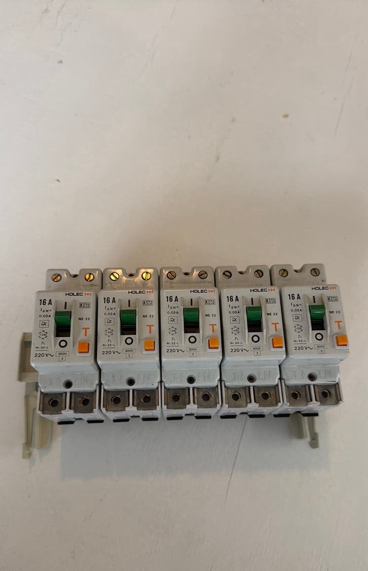 5x Holec HH Aardlekautomaat (Alamat) 16A, Ophalen of Verzenden, Gebruikt