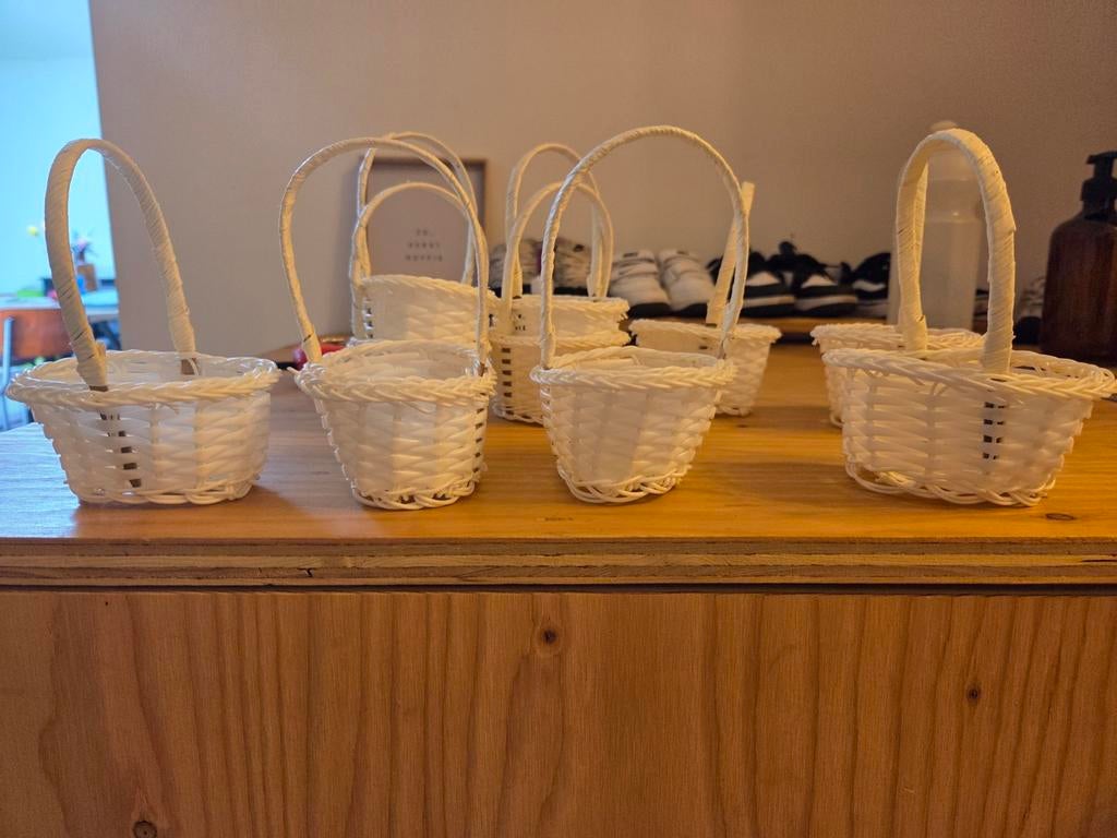 Set van 10 mini witte mandjes - decoratie/cadeau/bruiloft, Ophalen of Verzenden, Zo goed als nieuw, Ovaal, Kunststof