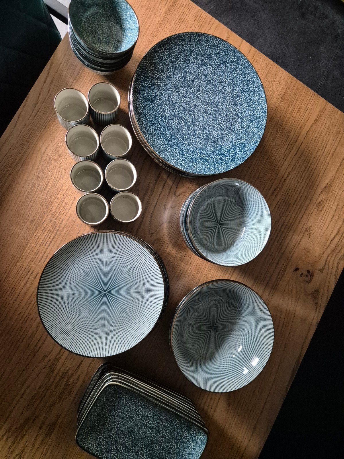 Uitgebreid Japans servies - Blauw/Wit, Huis en Inrichting, Aziatisch, Keramiek, Ophalen of Verzenden, Zo goed als nieuw