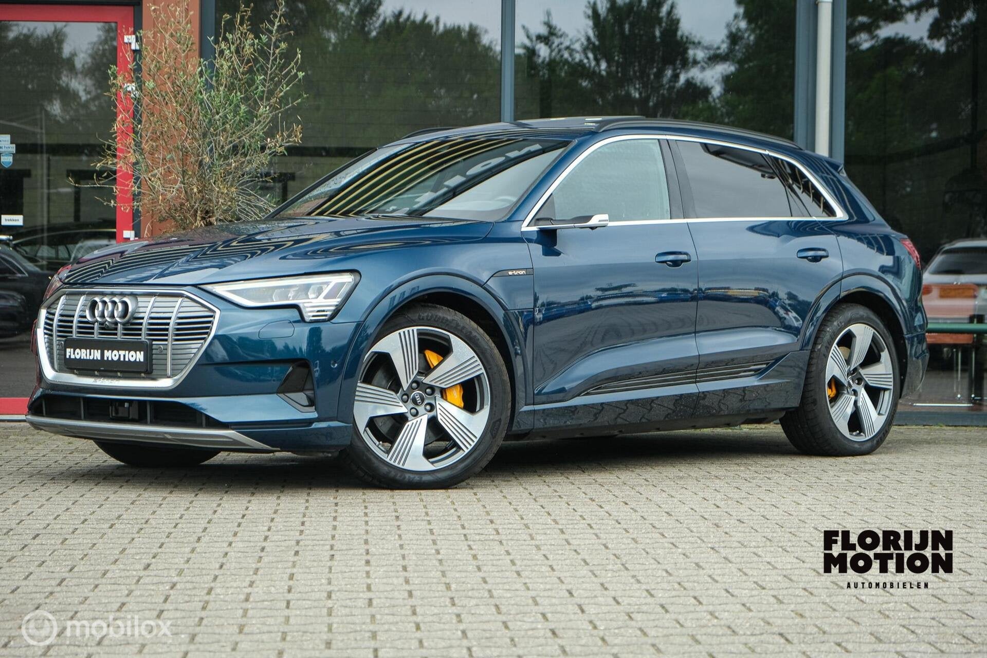 Audi e-tron 55 quattro Business edition Plus 95 kWh | Pano |, Auto's, Automaat, 131 €/maand, Zwart, 95 kWh