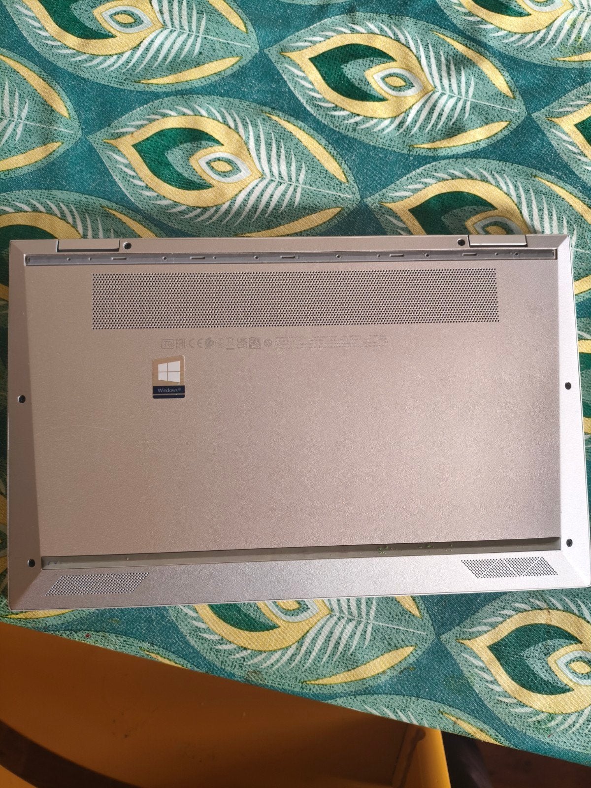 Foto 4 van HP EliteBook 1030 G8 x360 Touchscreen (i5, 8GB ddr4, 512GB)