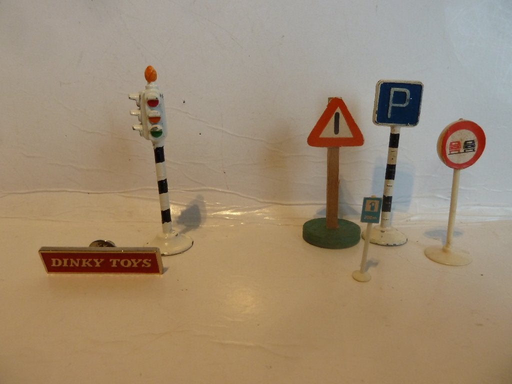DINKY TOYS:  VERKEERSLICHT 2 ZIJDIG    e.d., Ophalen of Verzenden, Zo goed als nieuw, Overige typen, Dinky Toys