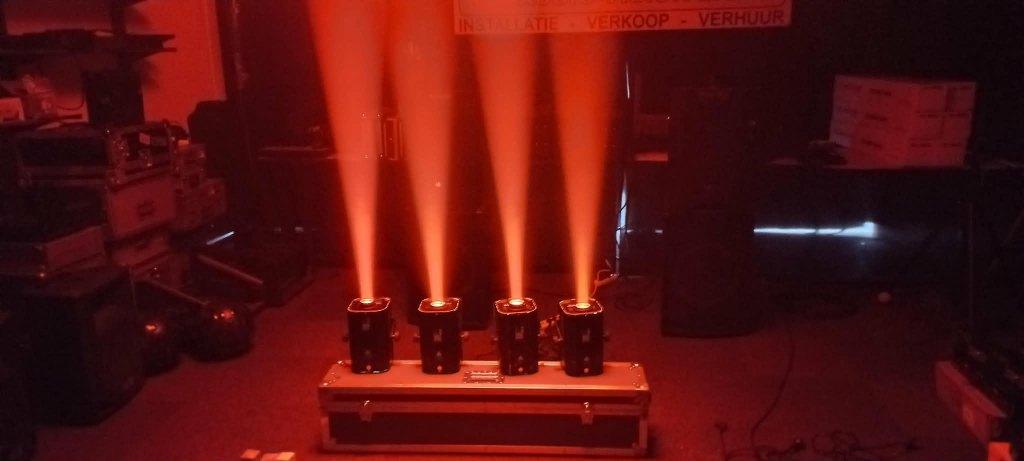 4 stuks Geni Mojo kleurenwisselaar puntspot 250 watt, Muziek en Instrumenten, Licht en Laser, Ophalen of Verzenden, Gebruikt, Licht