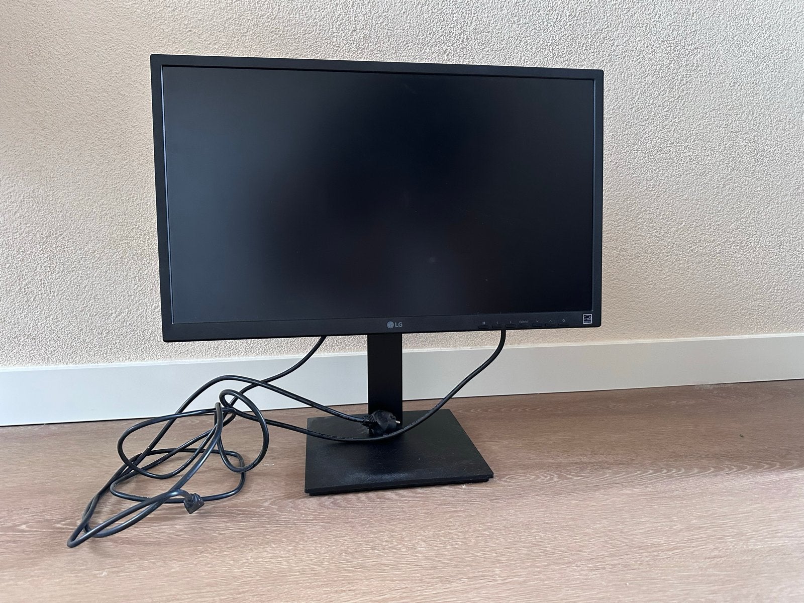 LG 24BK550Y-B Monitor - Full HD, 24 inch, Gebruikt, In hoogte verstelbaar, Full HD, Ophalen of Verzenden