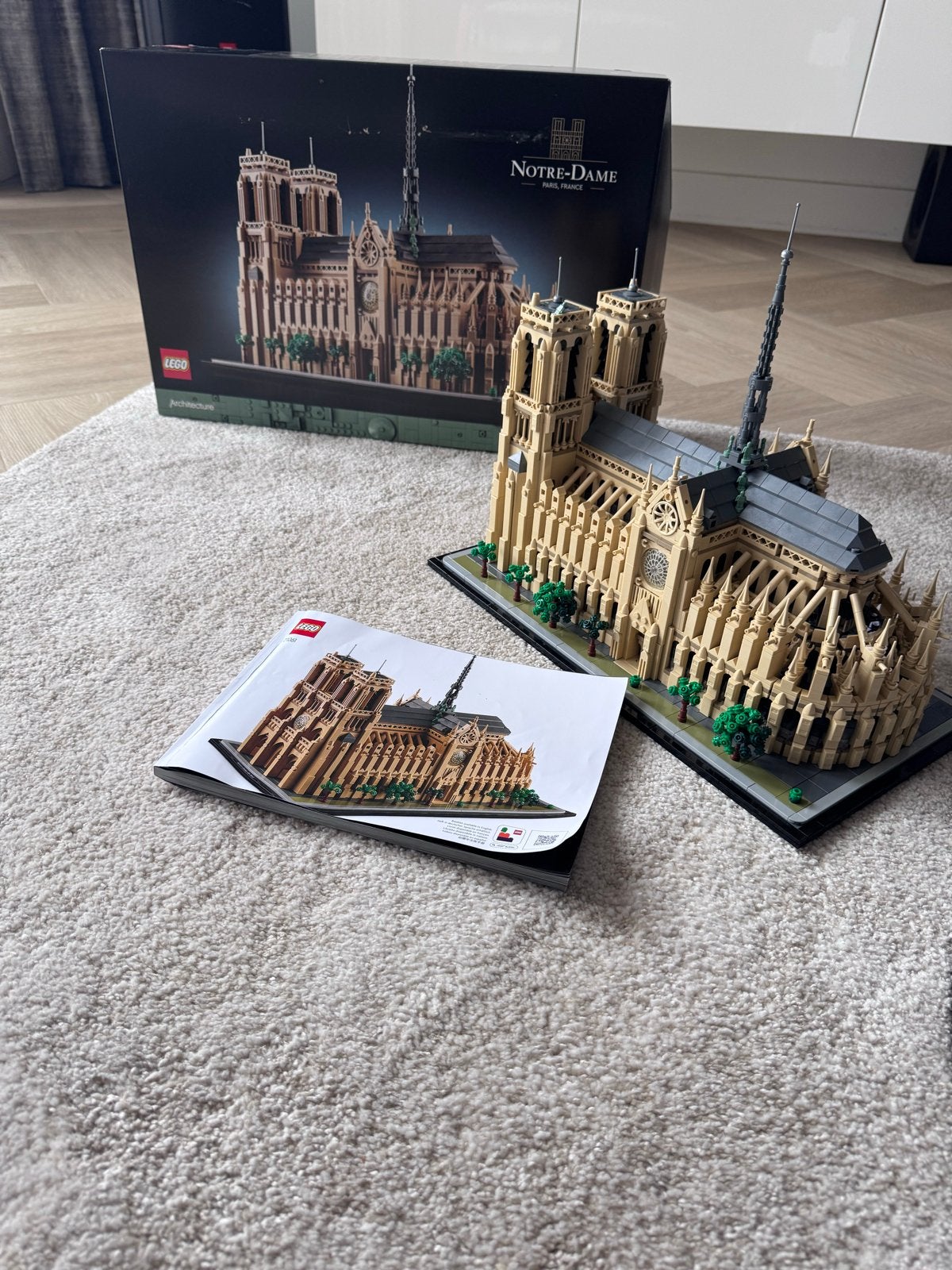 Lego Architecture Notre-Dame (21061) - 100% Compleet, Ophalen of Verzenden, Zo goed als nieuw